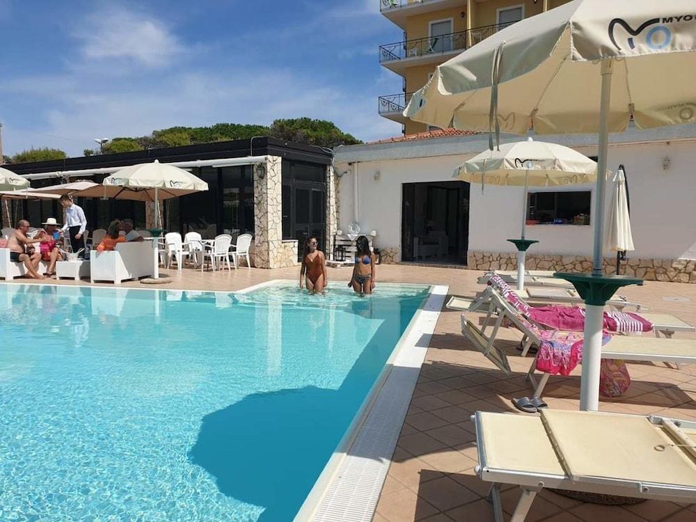 Hotel Club Sabbiadoro ياتّيباليا المظهر الخارجي الصورة